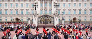Vaktombytet tillbaka på Buckingham Palace