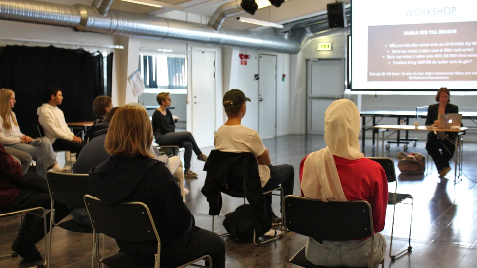 Under sommaren 2021 unga i bland annat Vimmerby i feriepraktik där de fick utveckla sitt kreativa skrivande.