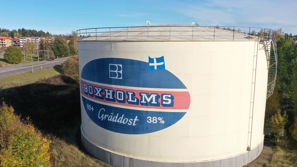 Kan cisternen bli en bricka i en förlikning? Arla förnekar att de fått ett sådant erbjudande från kommunen.
