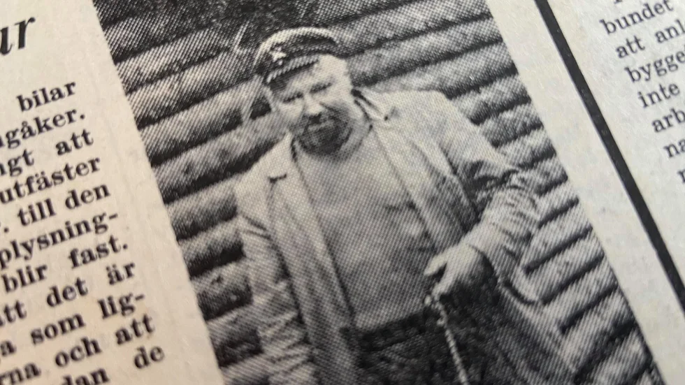 Kuriren för 50 år sedan: Köpman Per Persson, Läppe-Pelle, betalar fem hundralappar för upplysningar om biltjuvarna.