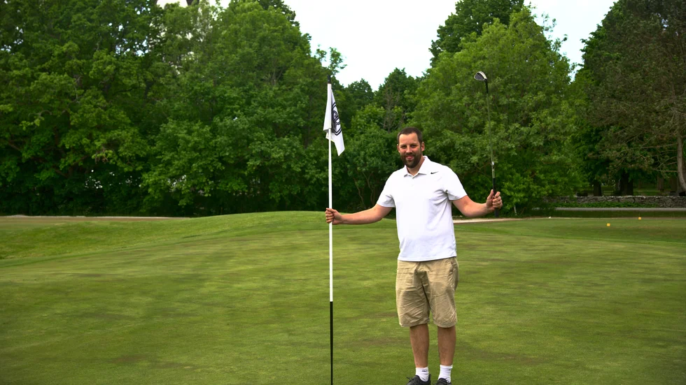 Marcus Jakobsson på hål 1 där han gjorde sin första Hole-in-one.