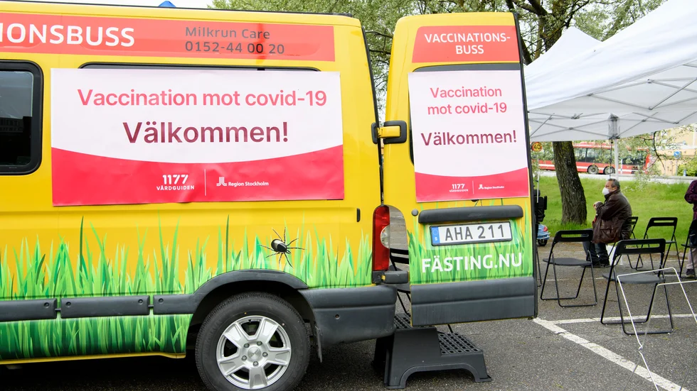 Trots vaccinbussar och informationskampanjer i väljer många att inte vaccinera sig, skriver insändarskribenten.