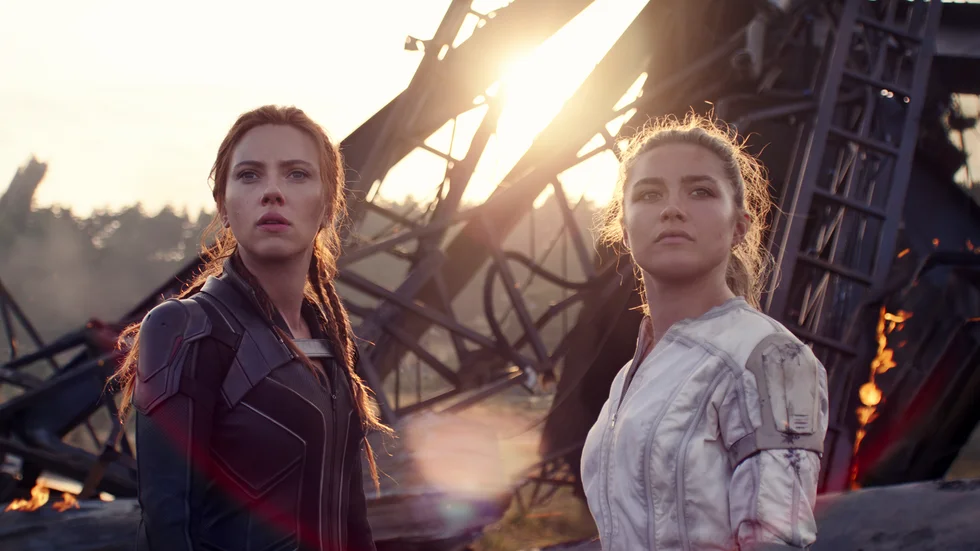 Scarlett Johansson och Florence Pugh i Black Widow.