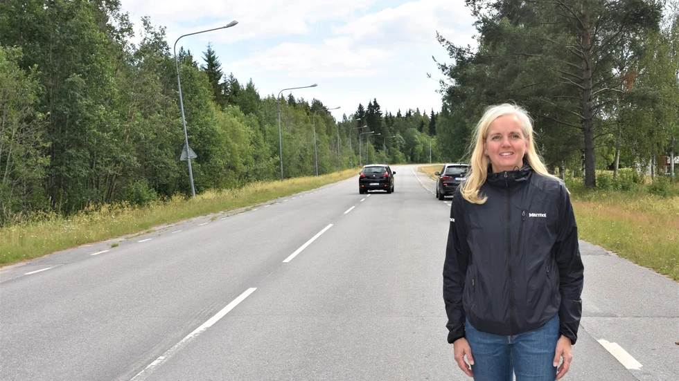 Charlotte Reinholtd, huvudprojektledare för Luleå industripark Hertsöfältet och Svartön, berättar att trafiken mot Lövskär under två månader framöver kommer styras om.