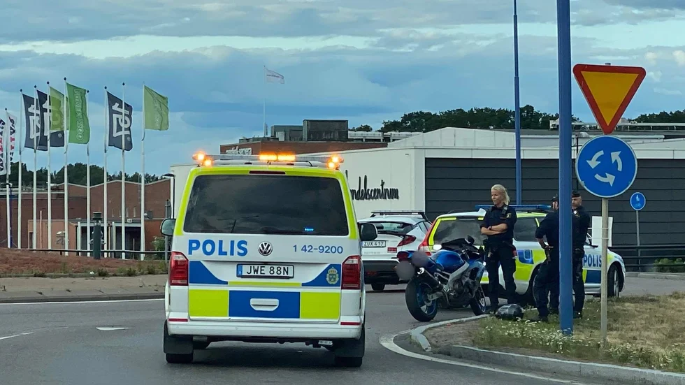 Polisen fick stopp på mc-föraren i rondellen.