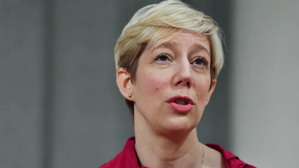 Nya virusvarianter oroar vice riksbankschef Anna Breman och andra ledamöter i Riksbankens direktion. Arkivbild