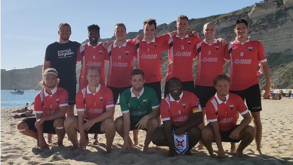 Niklas Johagen, Edwin Ekholm, Emil Boström, Mikael Signarsson, Joel Lundström, Pontus Olofsson, Samuel Wiklund, Sebastian Rolandsson, Anton Olofsson, Måns Åström, Adam Andersson, Andreas Englund är laget som tagit sig vidare till slutspel i Euro Winners cup.