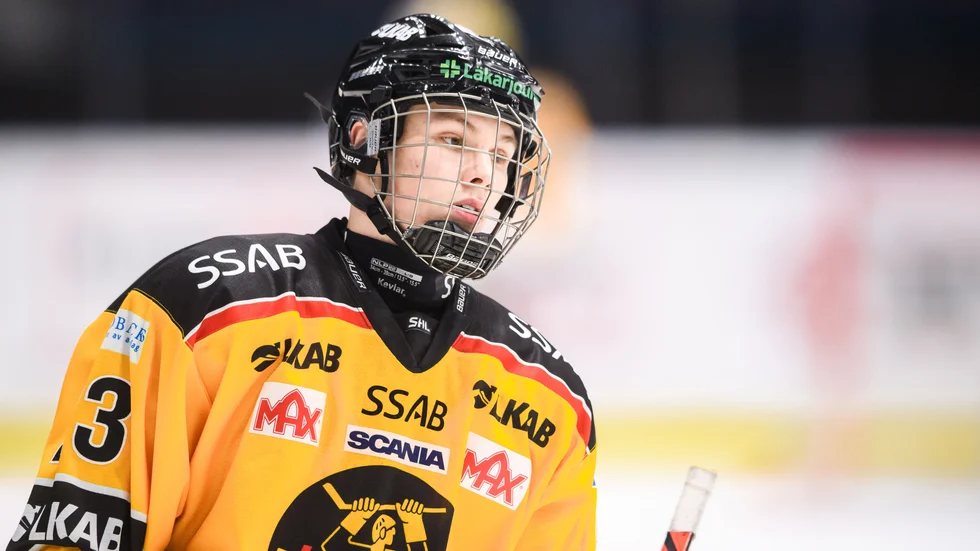 Fabian Lysell trodde inte att han skulle ställas utanför Juniorkronornas första trupp.