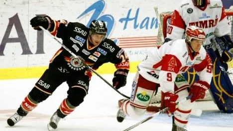 Cam Abbott visade vägen för Luleå i torsdagskvällens bortamatch mot Timrå - som inte avgjordes på straffar. Cam gjorde 1-0 och Luleå vann till slut med 3-1. (Arkivbild)