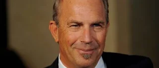 Costner stämmer Robin Hood-bolag