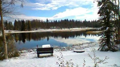 10 centimeter nysnö vid Olssons tjärn, Arvidsjaur, sista fredagen i september.