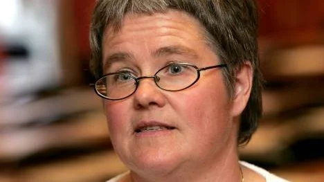 Älvsbyns miljö- och byggchef, Ingrid Karlsson, bekräftar att Håkansson sagt upp sig med omedelbar verkan men förnekar att någon schism skulle liga bakom uppsägningen. (Arkivbild)