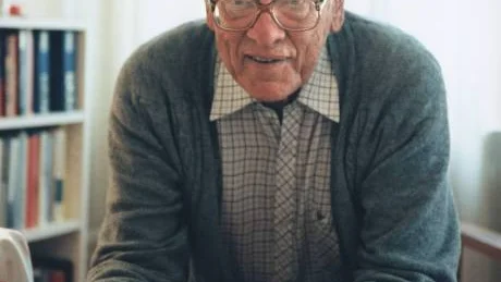 NY BOK PÅ GÅNG. Sture Linnér har avlidit 92 år gammal. Han var mitt uppe i arbetet med en bok om Dag Hammarskjöld och aktuell med en ny bok om grekiske poeten Pindaros.