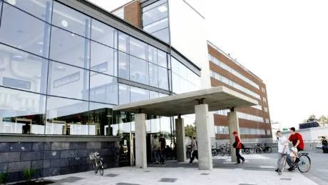 FYRKANTSEFFEKT. Som en effekt av Fyrkantsgymnasiet väljer allt fler tonåringar att gå i skolan i Luleå.