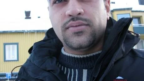 VILL JOBBA. Irakiske läkare Mohammad Jasim är utbildad läkare som flytt en situation där läkare dödas av de olika falangerna som kämpar om makten i Irak. Nu vill han bidra med sina kunskaper in om sjukvården.