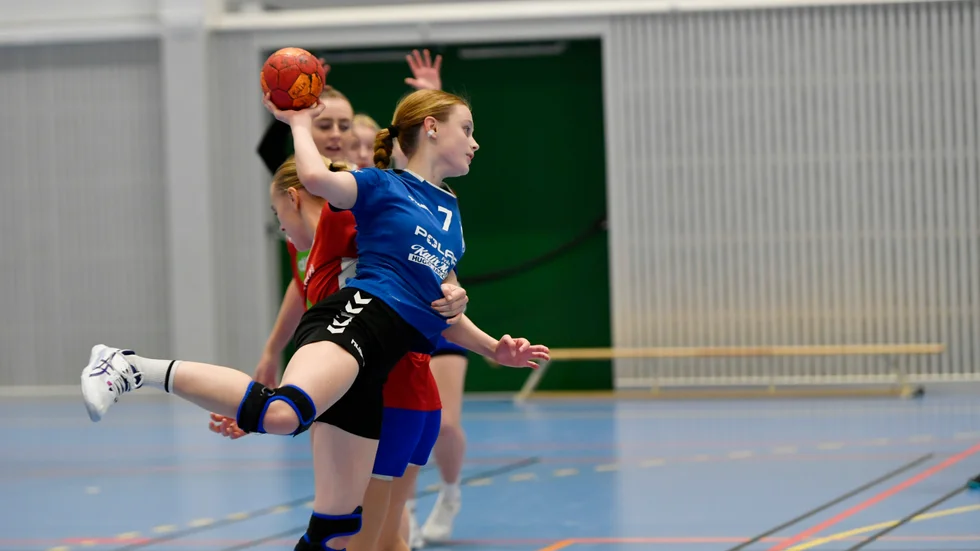 Skellefteå och Florahallen stod värd när Jolin Kavaja och hennes Kalix HK mötte flera andra lag i F16-serien i handboll.