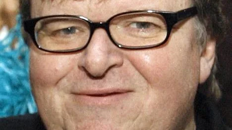 Michael Moores kommande dokumentär handlar om finansvärldens spekulation som ledde till den globala ekonomiska krisen.