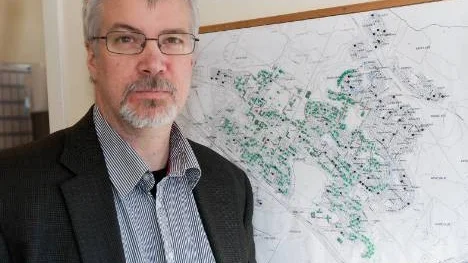 "Tanken är att vi under somrarna 2009-2011 ska bygga ut fjärrvärmenätet ordentligt", säger Anders Åman, vd för Arvidsjaur Energi AB.