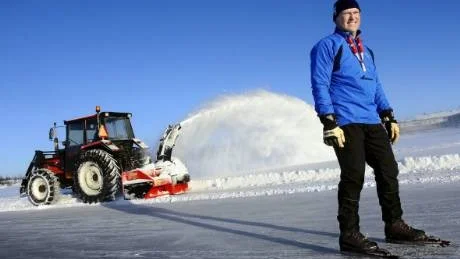 NYPLOGAT. Förhoppningsvis är det inga problem med drivsnö då Bothnialoppet mellan Piteå och Luleå äger rum den sjunde mars. I år hoppas Tomas Stefansson, kassör i arrangerande föreningen Bothnialoppet, att vädrets makter ska stå bi. Så här långt ser det fint ut med bra istjocklek nästan hela den 6,5 mil långa sträckan. Loppet är världens enda i sitt slag som äger rum på havsis.Foto: Andreas Wälitalo
