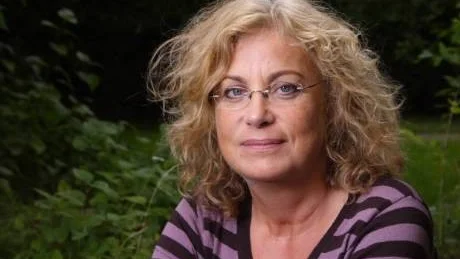 ÖKNING I FRAMTIDEN. Elza Dunkels, Umeå universitet, som forskat kring vad barn och unga gör på internet tror att det kommer bli fler skolhot på nätet framöver.
