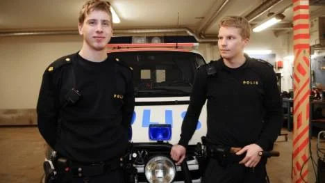 De två nya poliserna Jonas Nordlander, 23 år, och Joakim Vikström, 27 år, kommer att arbeta självständigt och söker erfarenhet i Arvidsjaur. Jag strävar efter att vara med om det mesta, säger Jonas Nordlander.