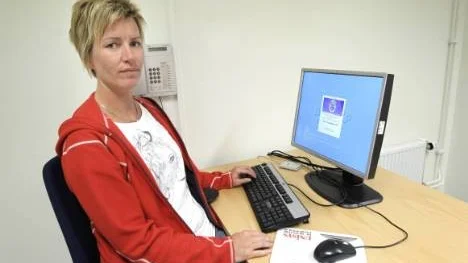 Anna-Karin Bengtsson vid Pitepolisen säger att de anmälda internetbedrägerierna blivit fler men att mörkertalet är stort då många som lurats på pengar över nätet avstår från att polisanmäla.