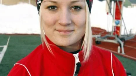 Anna Sundberg gjorde tre mål när serieledande Älvebyn hade målfest mot jumbolaget Norrsken/S i division 4-fotbollen.