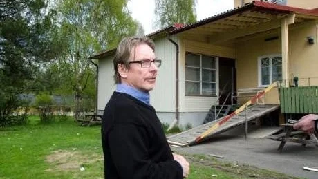 INGEN KOPPLING. Bosse Strömbäck (V) avfärdar att samband finns mellan röda majoritetens ambition att köpa Snabelhuset och den dåliga ekonomin för hans företag som äger fastigheten.