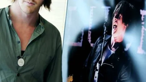 Ludde Nilsson från Kirunabandet Ailu Crash fick en stor roll i "Jag saknar dig" Det innebar också ett stort lyft för hans band som framför mycket av musiken i filmen.