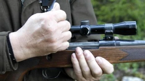 De rödgröna vill begränsa småviltsjakten i fjällvärlden. Men efter en klantig kvittningsprocedur i riksdagen stod de borgerliga som segrare och fjällmiljön som förlorare.