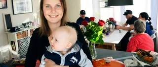 Han tar plats i riksdagen