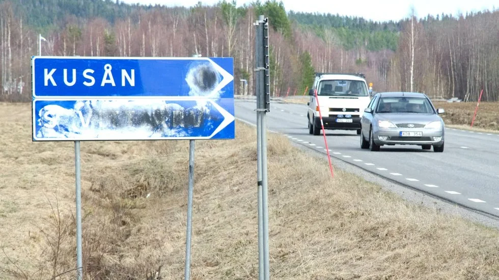 Oklar gränsdragning. Skyltningstvisten mellan Kusån och Vittjärv har pågått i ett decennium.