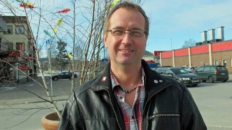 Tomas Egmark är ny ordförande för Socialdemokraternas arbetarekommun i Älvsbyn. Han efterträder Helena Öhlund, som nu går in för att snart axla rollen som kommunalråd.