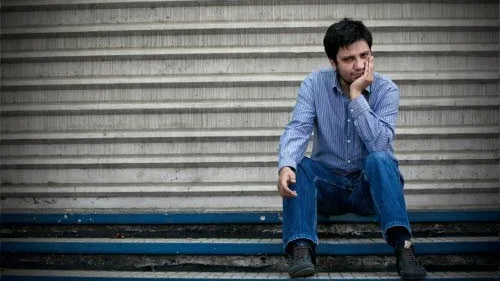 Militärdiktatur. Alejandro Zambra har skildrat generationen som växte upp under militärdiktaturen i Chile i romanen "Vägar hem".