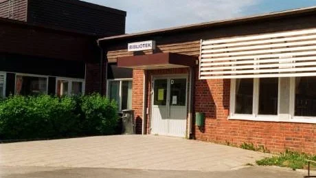 På torsdagskvällen höll barn- och utbildningsnämnden i Piteå sin första av fem planerade informationsträffar med föräldrar vid de skolor som har för höga radonvärden. Sjulnäs mellanstadiebyggnad är en av dessa. (Arkivbild)