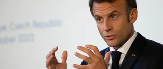 Macron vidhåller förhandlingslösning i Ukraina