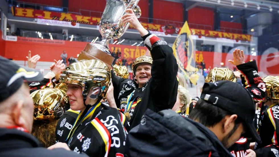 Hårdskjutande backen Mira Jalosou ser ut att vara förlorad för Luleå Hockey nästa säsong.