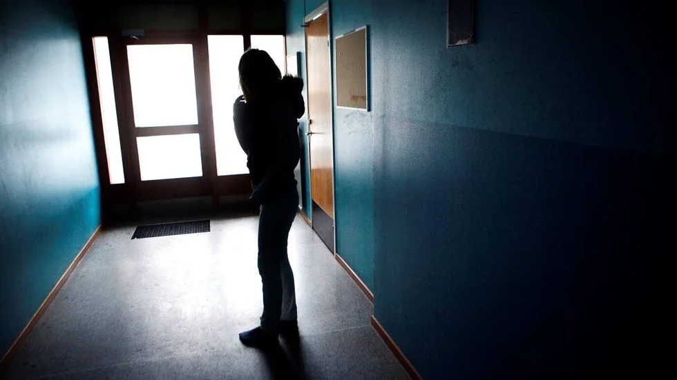 Tvångssyndrom. Människor som lever med OCD isolerar sig i många falloch undviker social kontakt.