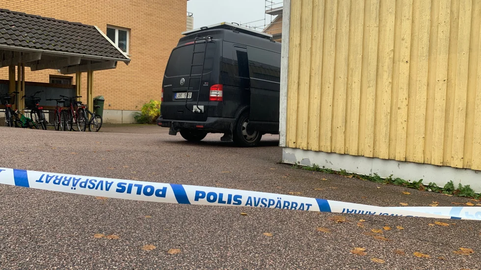 En man och en kvinna är anhållna för mordet i Boxholm.