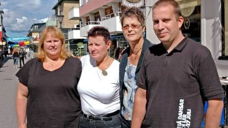 viktigt uppdrag. Det är viktigt att jobba för att festivalens tonåringar ska vara drogfria tycker Carina Boström, socialtjänsten, Marianne Johansson, ungdomsmottagningen, Anna-Lena Gröhn, IOGT-NTO och Jan Wimander, VD för PDOL som startar nästa vecka.  Foto: Stina Brolin Bergman