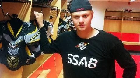 Miljöombyte. Lucas Wallmark, 17, bytte mästarna Skellefteå AIK för rivalen Luleå Hockey.Foto: Jimmy Landström