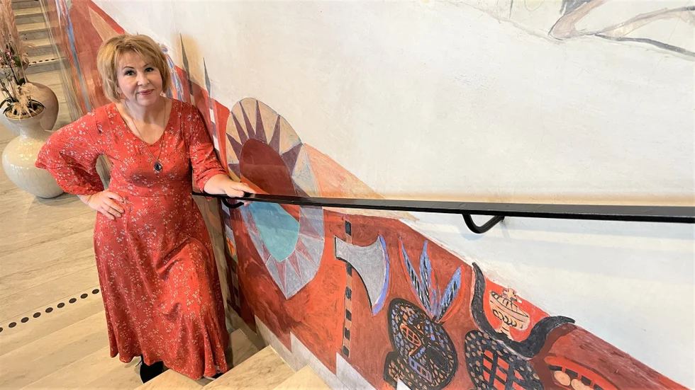 Skådespelaren Pia Johansson har förstås ett finger med i spelet när det vankas improvisationsteater på Stadsteatern.