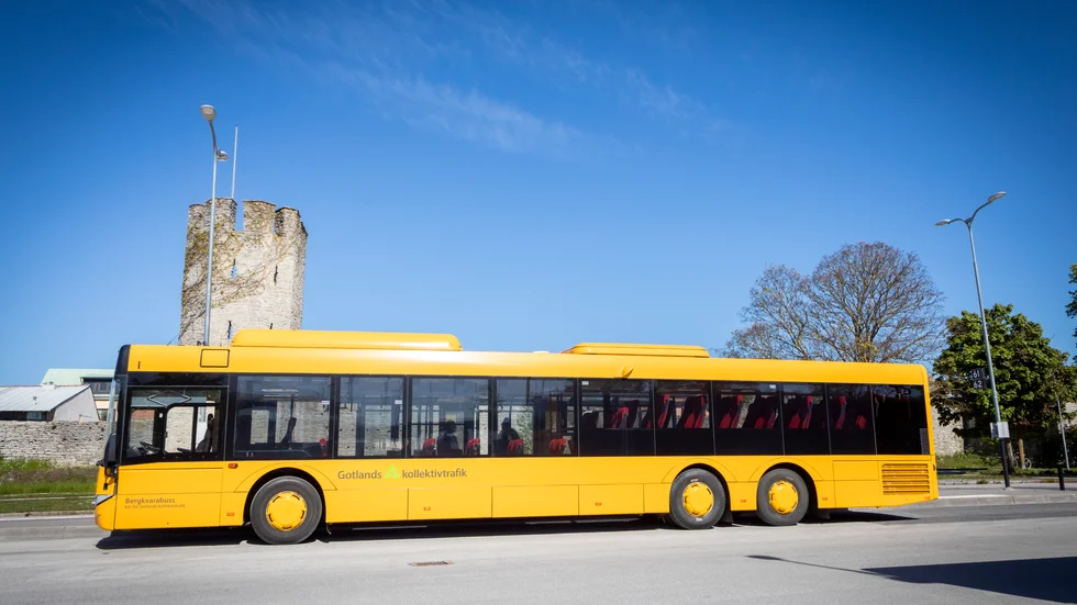 En medborgare vill ha gratis parkering mot uppvisande av bussbiljett.