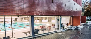 Låt de dyra badhusen gå i pension