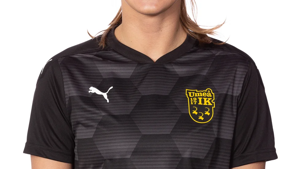 Olivia Holm.