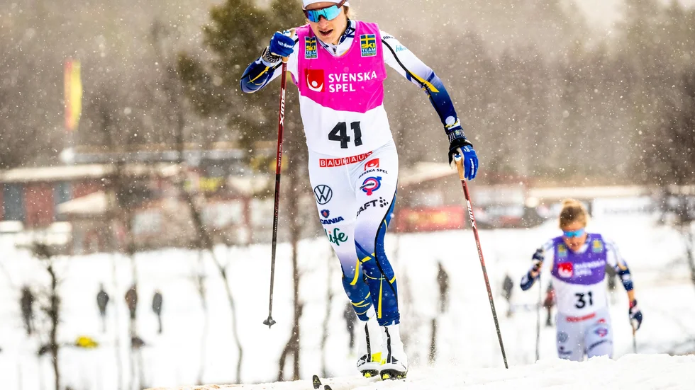 Ebba Andersson och de övriga från Piteå Elit drabbas av ytterligare begränsningar i Bruksvallarnas Sverigepremiär.