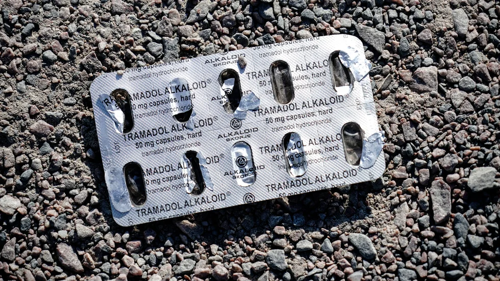 Läkemedlet Tramadol räknas som narkotika. I väskan som 26-åringen hade hittades 290 tabletter.