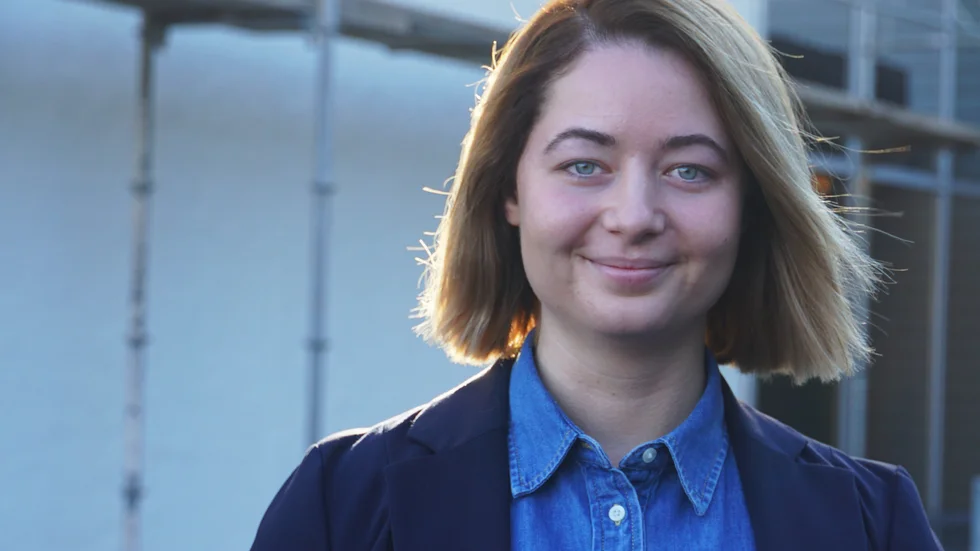 Landstingsrådet Johanna Wyckman (L) berättar att regionen i år klimatkompenserar för 2,7 miljoner kronor.
