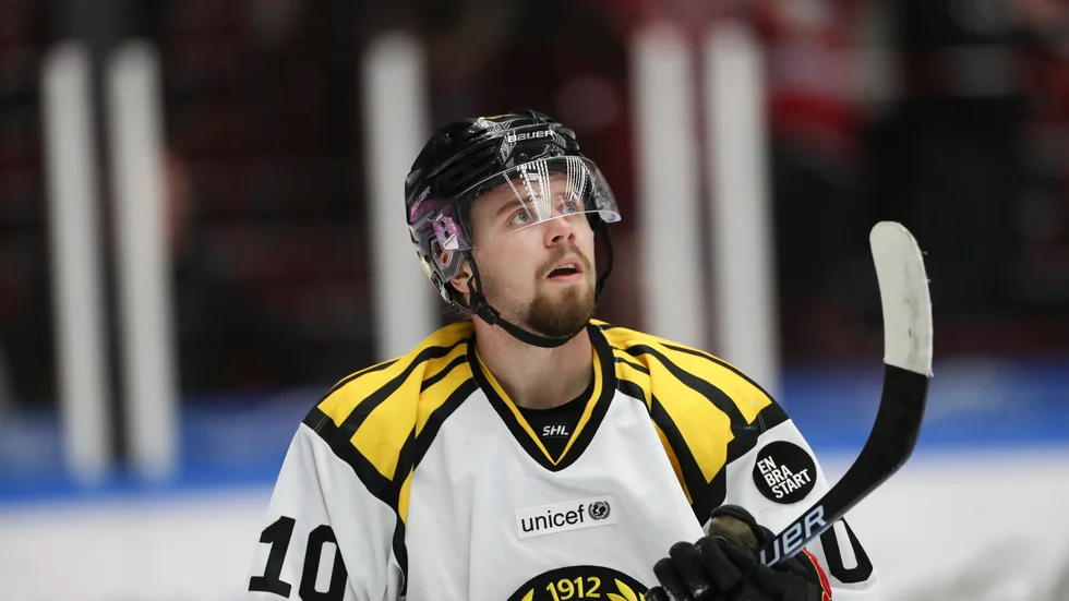 Brynäsbacken Marcus Ersson blev blind på vänster öga i vintras. Arkivbild.