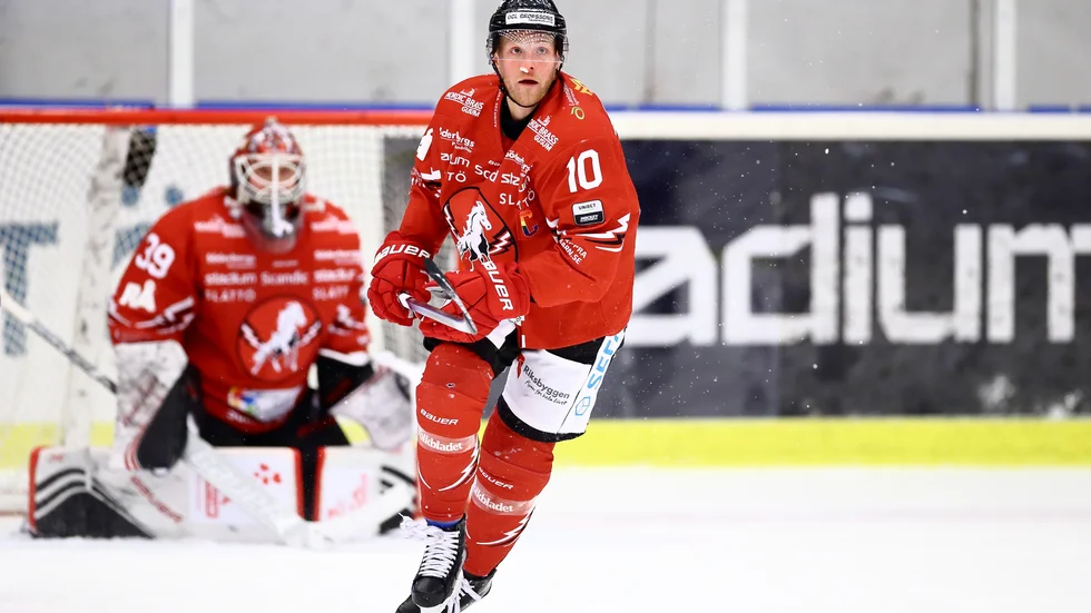 Jesper Samuelsson kommer inte spela för Vita Hästen i vinter.